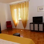 Naja *