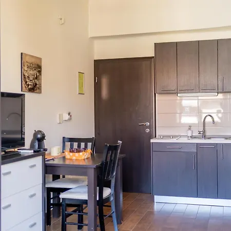Naja Apartman *
